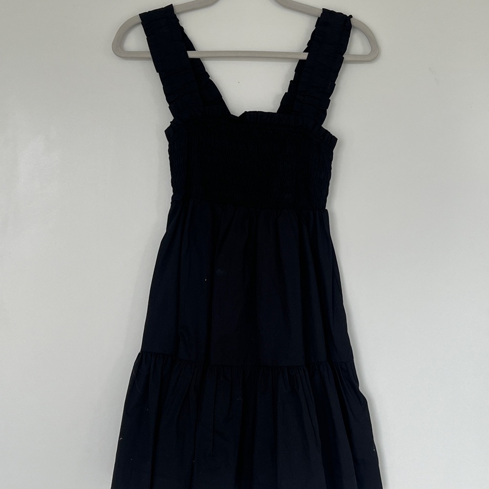 Black Sleeveless Dress